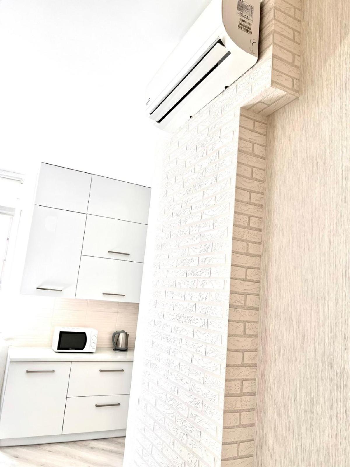 Семицвіт Lägenhet Lviv Exteriör bild