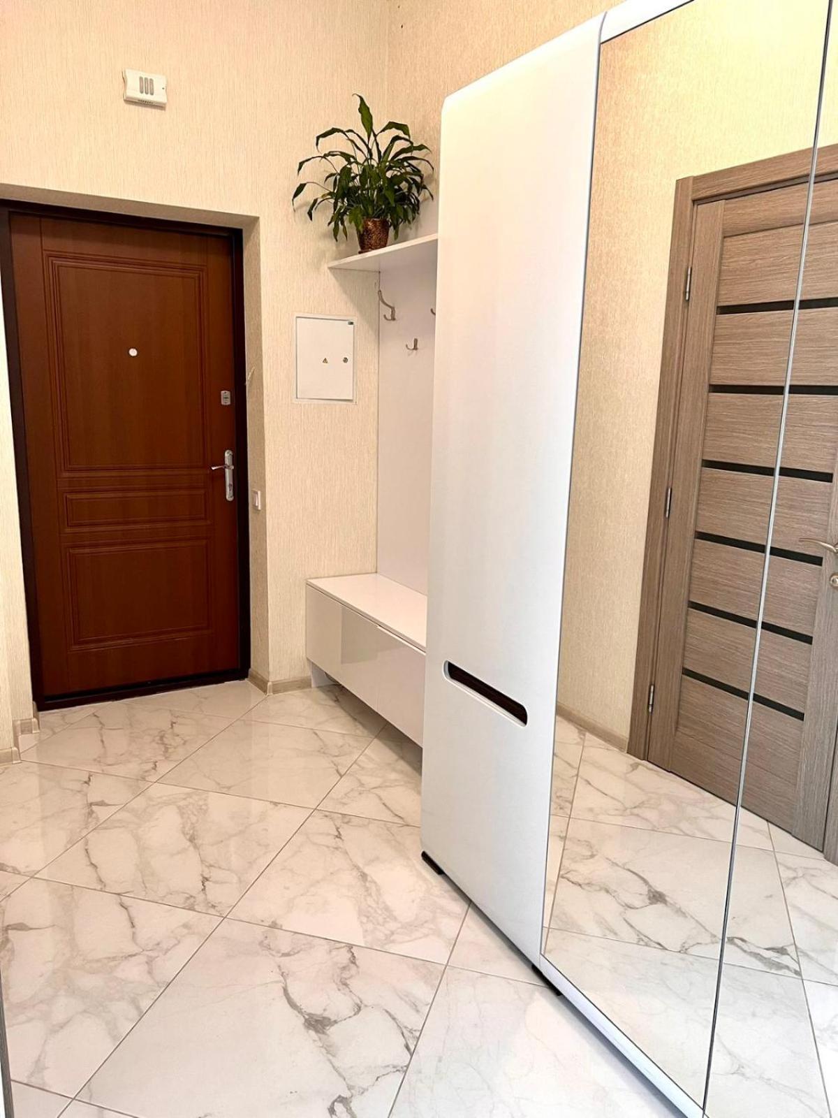 Семицвіт Lägenhet Lviv Exteriör bild