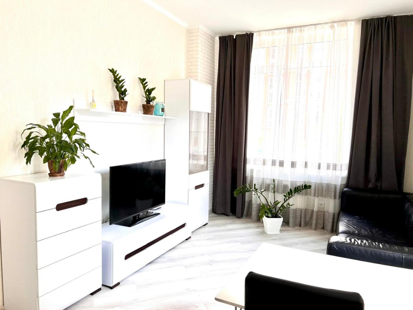 Семицвіт Lägenhet Lviv Exteriör bild